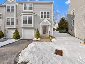 10 Guilford Circle, Goldens Bridge NY 10526