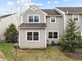 10 Guilford Circle, Goldens Bridge NY 10526