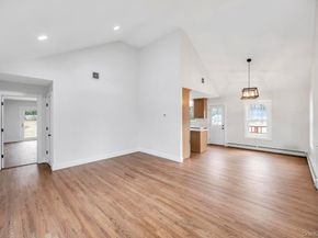 160 Oak Street, Mattituck NY 11952