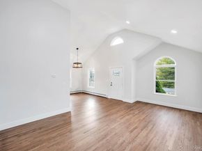 160 Oak Street, Mattituck NY 11952