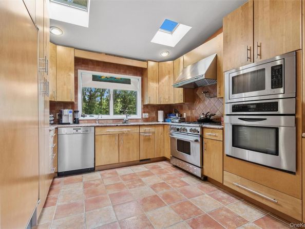 17 Downer Place, Sag Harbor NY 11963