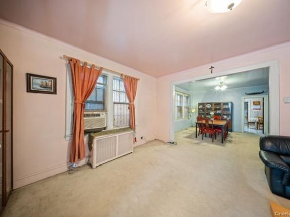 41-71 Gleane Street, Elmhurst NY 11373