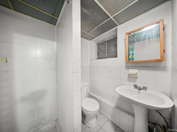 41-71 Gleane Street, Elmhurst NY 11373