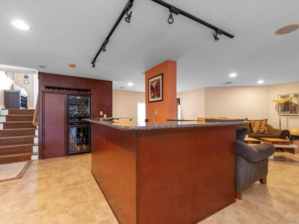 2072 Legion Street, Bellmore NY 11710