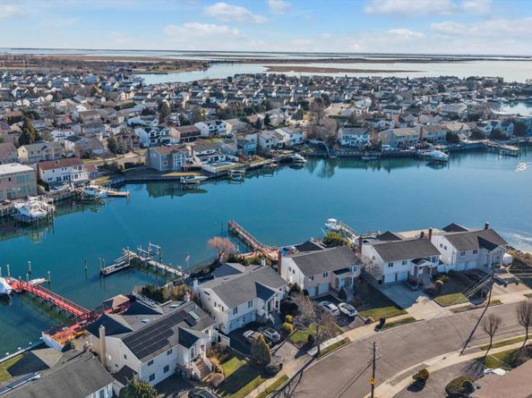 2072 Legion Street, Bellmore NY 11710