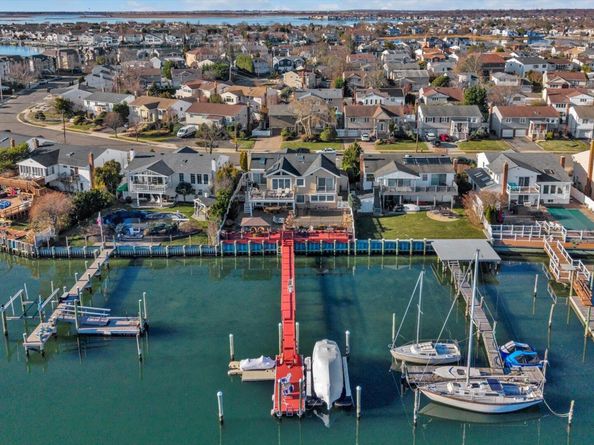 2072 Legion Street, Bellmore NY 11710