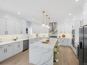 12 Friends Lane, Westbury NY 11590