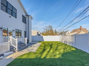 12 Friends Lane, Westbury NY 11590