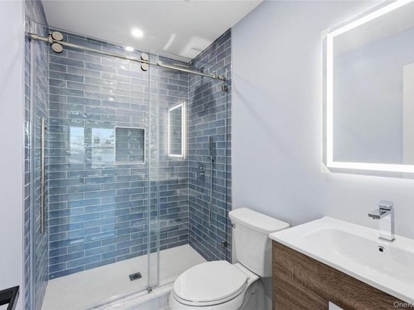 12 Friends Lane, Westbury NY 11590