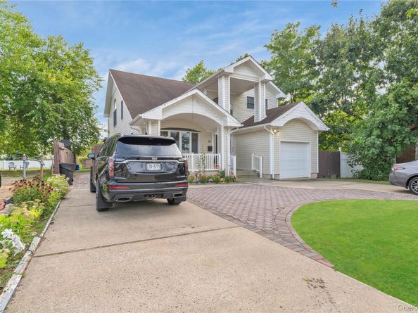 51 Atlantic Avenue, Freeport NY 11520