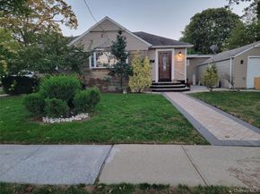 49 Ashely Drive, Valley Stream NY 11580