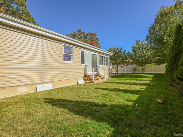 49 Ashely Drive, Valley Stream NY 11580