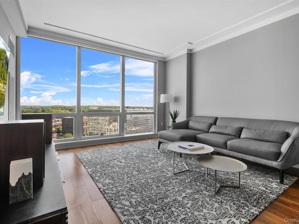 5 Renaissance Square 23B, White Plains NY 10601