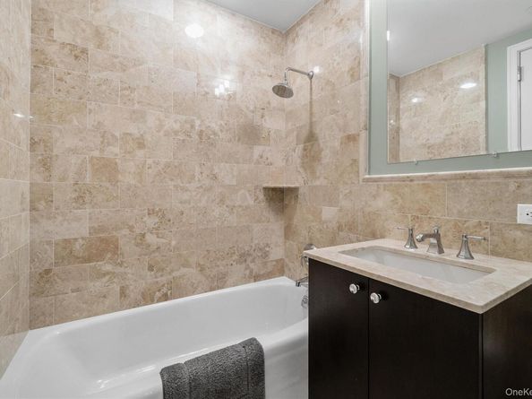 5 Renaissance Square 23B, White Plains NY 10601