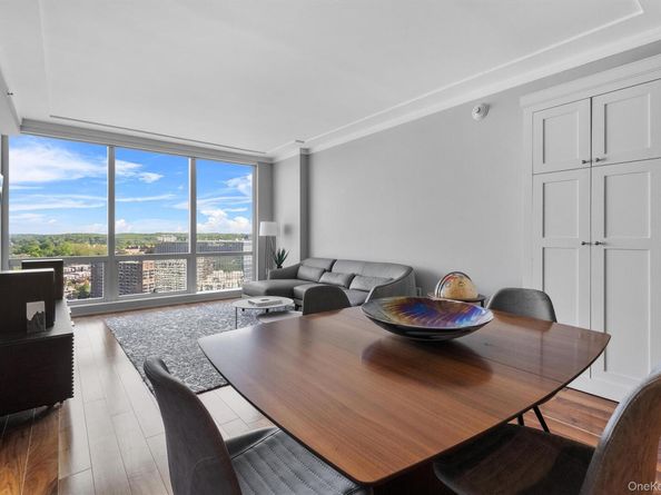 5 Renaissance Square 23B, White Plains NY 10601