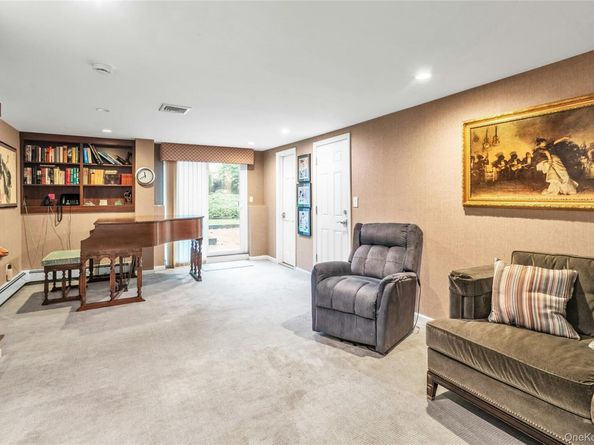 36 Burton Avenue, Plainview NY 11803