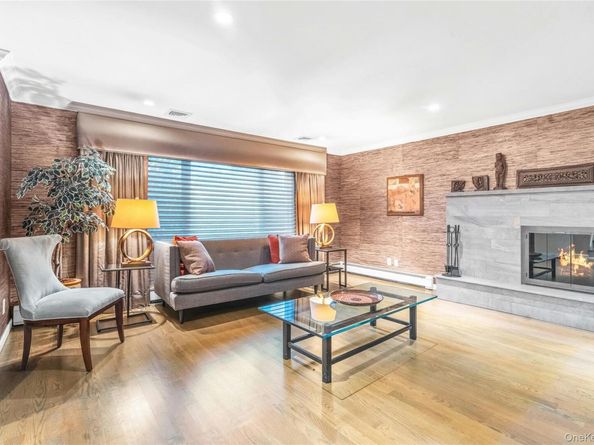 36 Burton Avenue, Plainview NY 11803