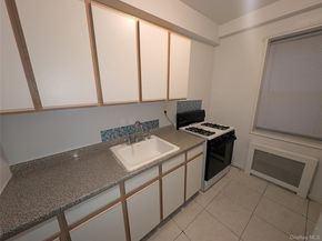 2 Sadore Lane 1R, Yonkers NY 10710