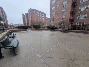 2 Sadore Lane 1R, Yonkers NY 10710