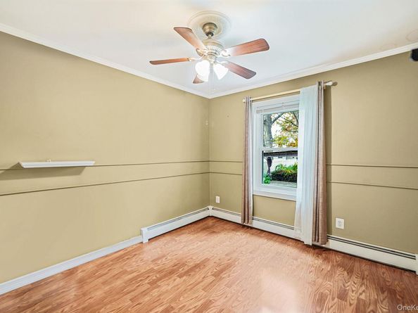 206 Crestwood Drive, Shirley NY 11967