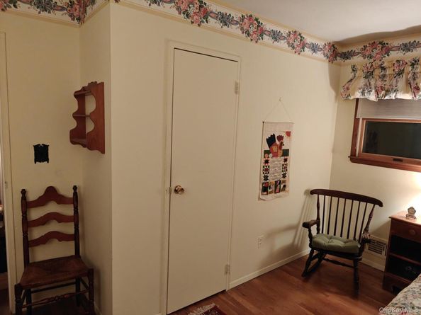 160 Atlantic Place, Hauppauge NY 11788