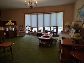 160 Atlantic Place, Hauppauge NY 11788
