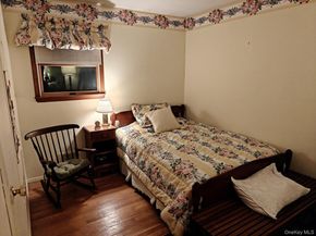 160 Atlantic Place, Hauppauge NY 11788