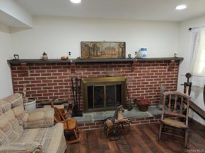 160 Atlantic Place, Hauppauge NY 11788