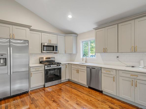 12 Beacon Street, Shirley NY 11967