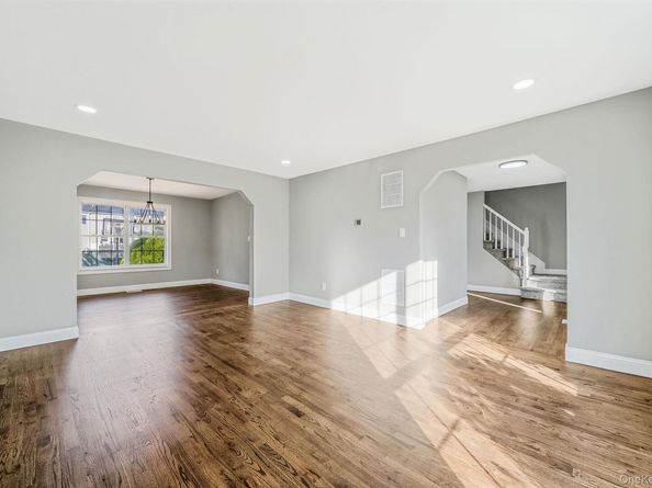 31 Adamson Street, Selden NY 11784