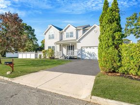 31 Adamson Street, Selden NY 11784