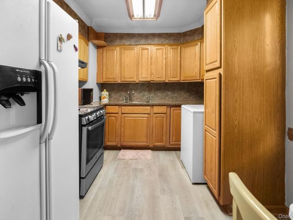 3210 Country Club Road, Bronx NY 10465