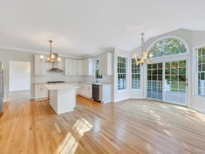9 Tappanwood Drive, Locust Valley NY 11560