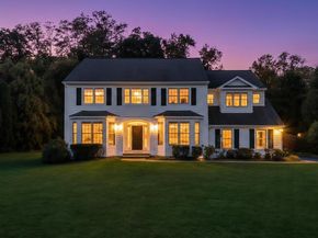 9 Tappanwood Drive, Locust Valley NY 11560