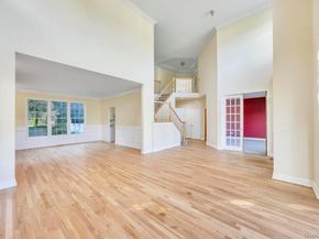 9 Tappanwood Drive, Locust Valley NY 11560