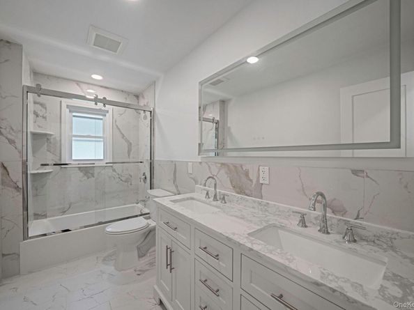 120 Cherry Drive W, Plainview NY 11803