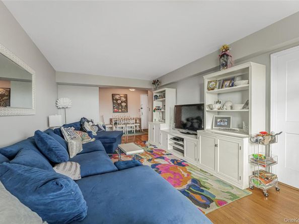 2 Bronxville Road 7C, Bronxville NY 10708