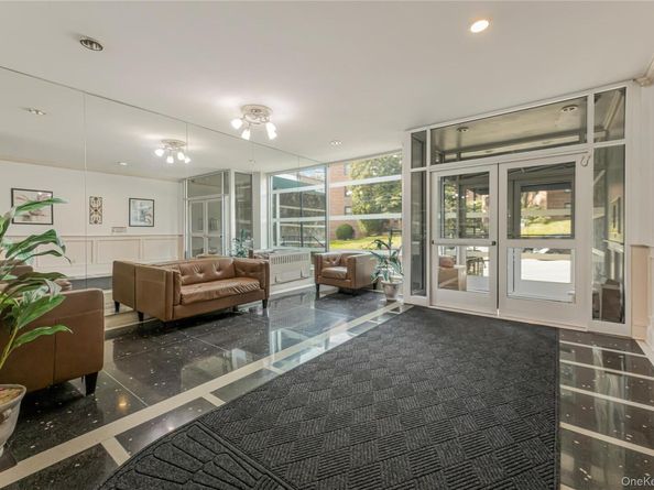 2 Bronxville Road 7C, Bronxville NY 10708
