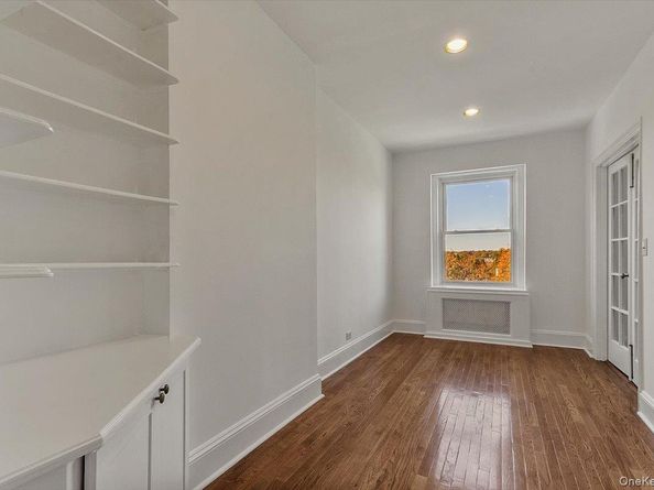 490 Bleeker Avenue 4L, Mamaroneck NY 10543