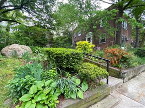 147-36 Charter Road 34A, Kew Garden Hills NY 11435