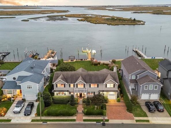 50 Brockmeyer Drive, Massapequa NY 11758