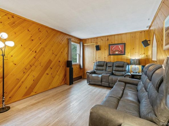 4 Windmill Lane, Mount Sinai NY 11766
