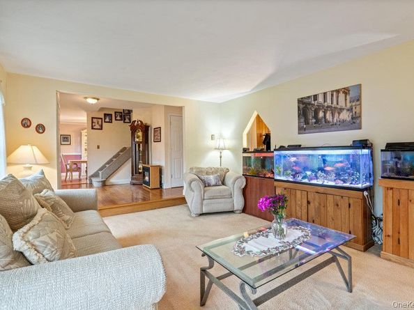4 Windmill Lane, Mount Sinai NY 11766