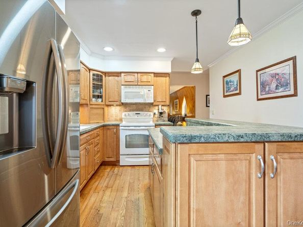 4 Windmill Lane, Mount Sinai NY 11766