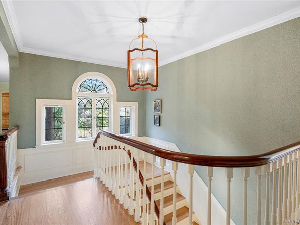 290 Overlook Road, New Rochelle NY 10804