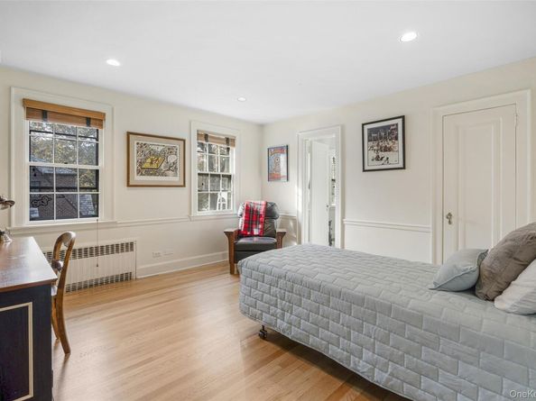 290 Overlook Road, New Rochelle NY 10804