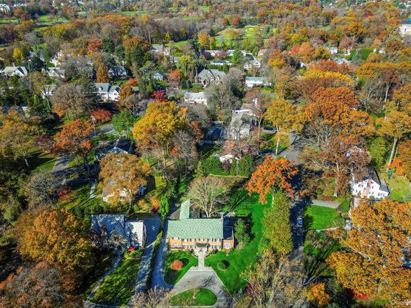 290 Overlook Road, New Rochelle NY 10804