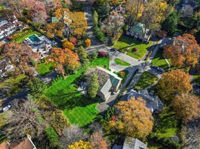 290 Overlook Road, New Rochelle NY 10804