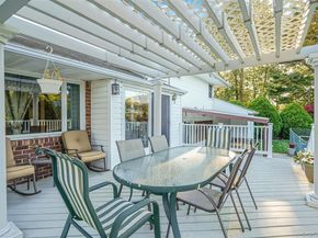 9 Dean Court, Commack NY 11725