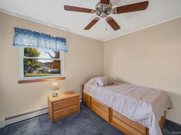 9 Dean Court, Commack NY 11725